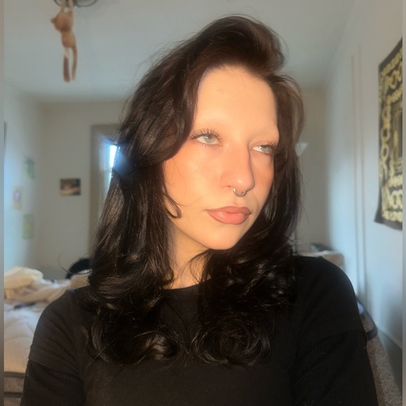 Meet your Posher, Vanessa - Picture 3 of 3